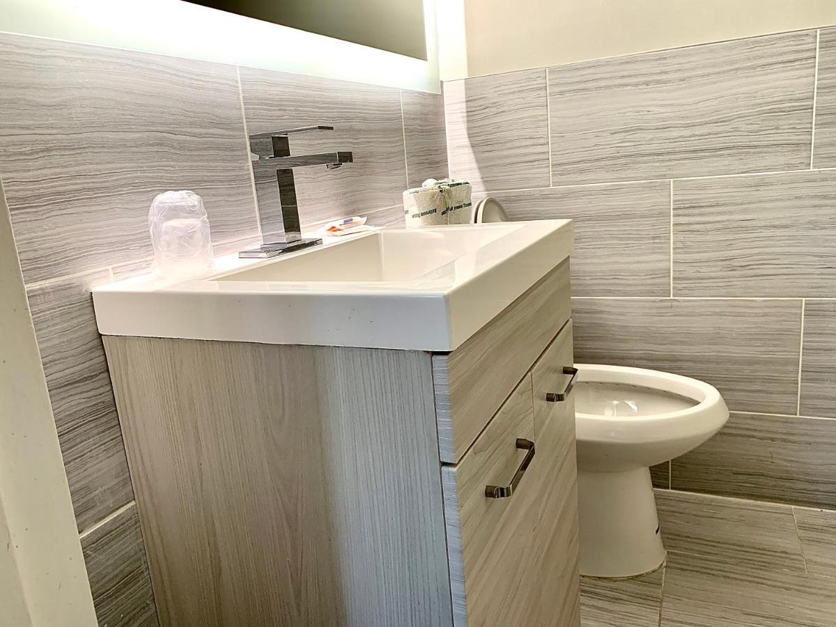 Tappan Zee Hotel West Nyack Екстер'єр фото